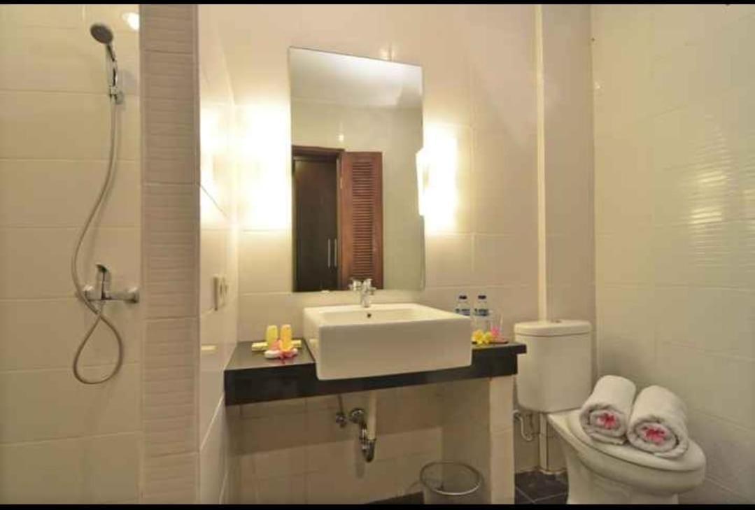 Dalia Budget Hotel Сенгиги Екстериор снимка